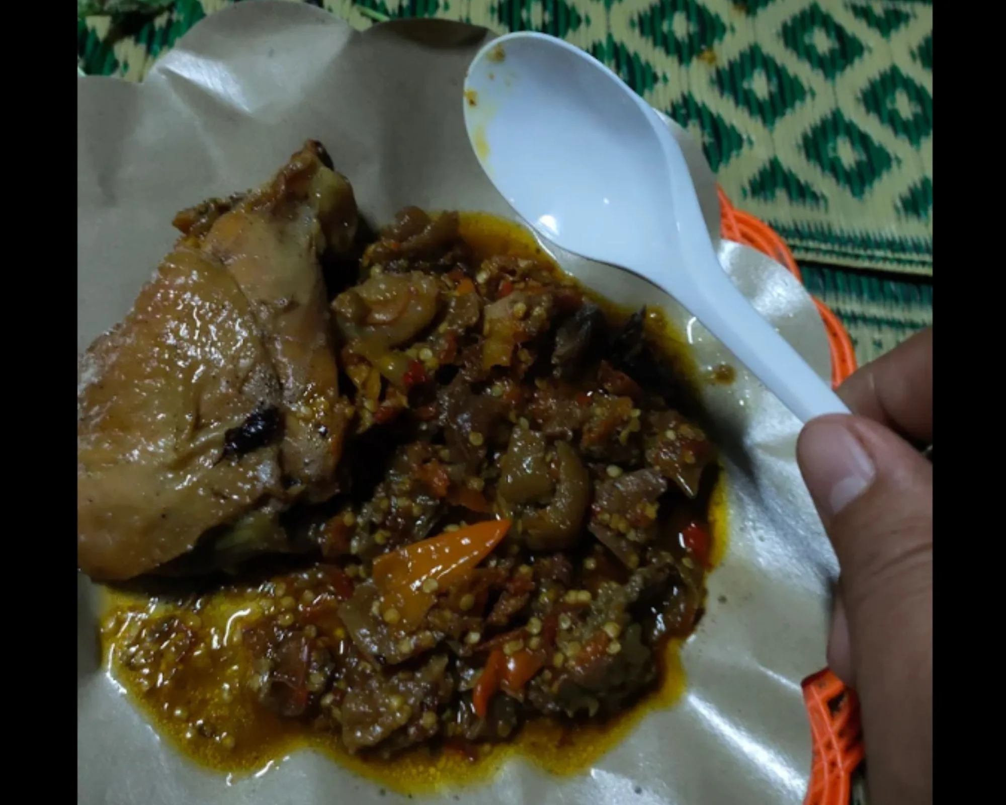 Lagi di Jogja di malam hari? Coba aduk Mercon Mrs. Narti yang tidak pedas