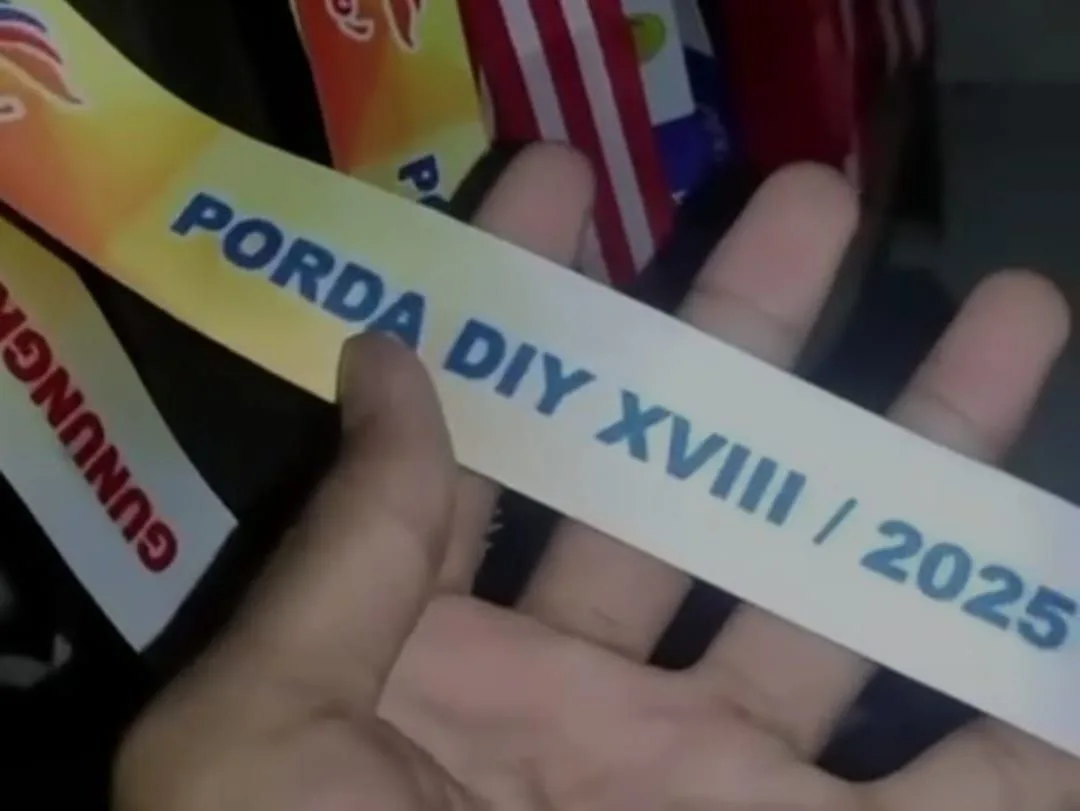 Komite Porda Diy XVII Minta maaf, Medali Lanyard Nomor Romawi Salah