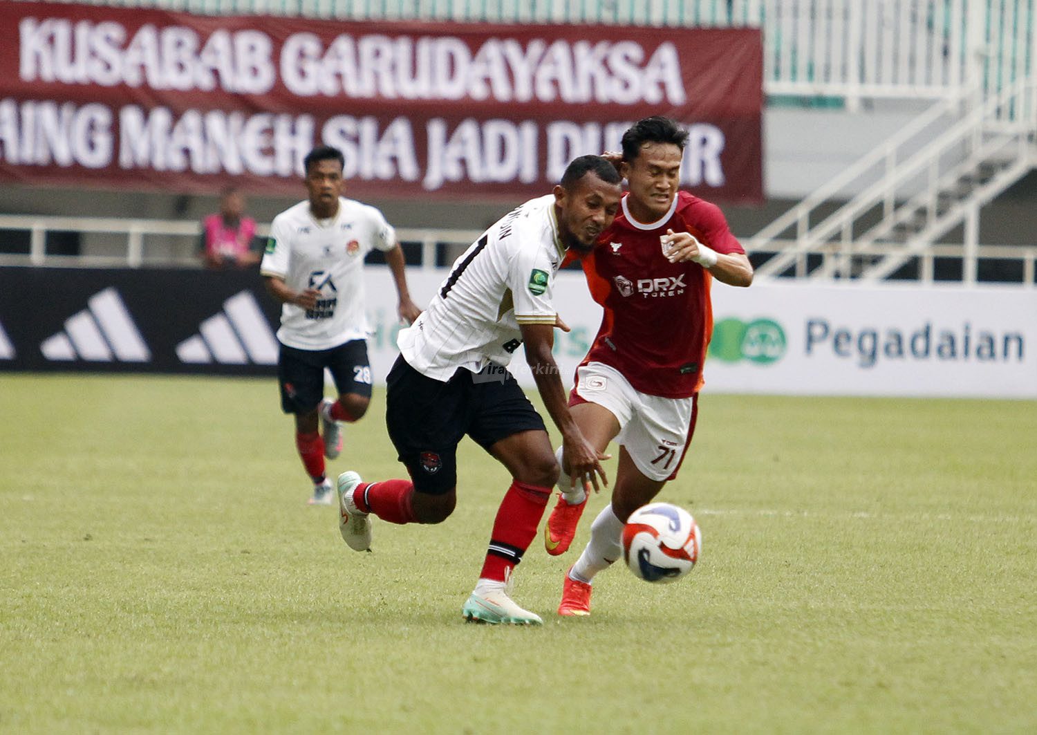 Garudayaksa FC Bend Perekat dengan skor tanah longsor