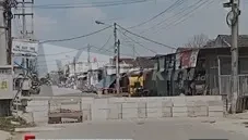 Imbas ditutupnya sengketa lahan jalan, warga Villa Kencana Cikarang meminta pemerintah turun tangan