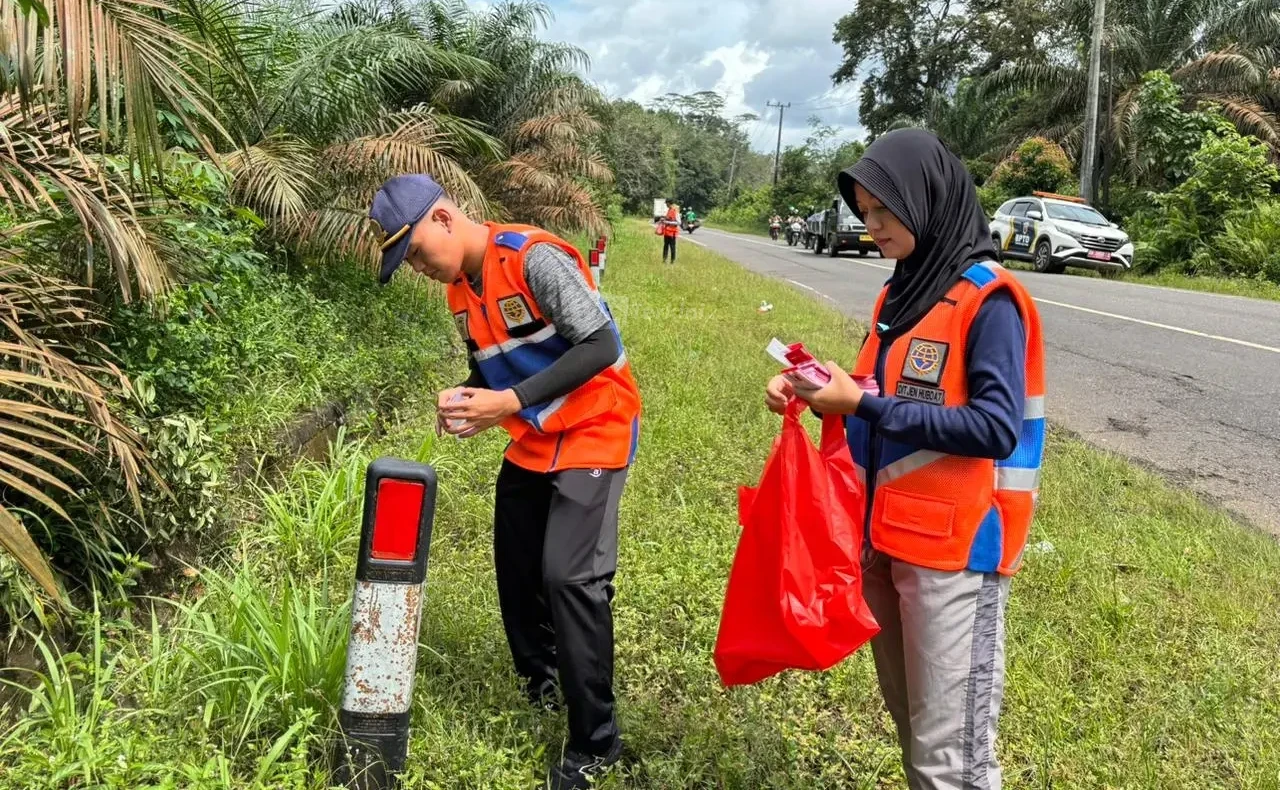 Jelang Natal 2025-2026, BPTD Bangka Belitung Laksanakan Kegiatan Pemasangan Marka Conspicuity