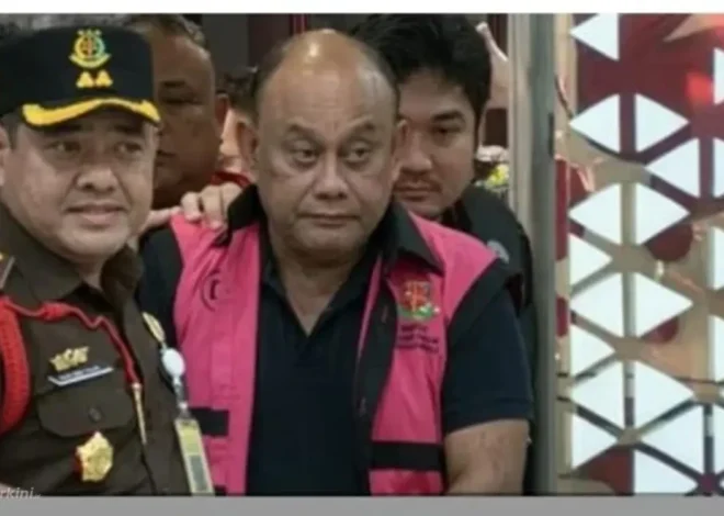 Dadan Hindayana Ditahan Sepulang Haji