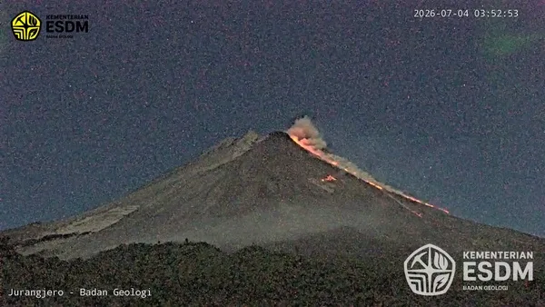 Gunung Merapi mengeluarkan awan panas sebanyak empat kali pada dini hari, BPPTKG: Aktivitas vulkanik masih tinggi